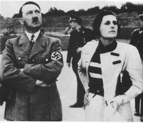 1934 : LENI RIEFENSTAHL with dictator ADOLF HITLER