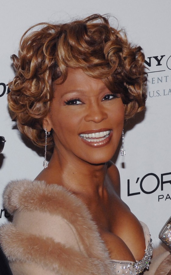Singer Whitney Houston Dead at 48 in Losa Angeles
