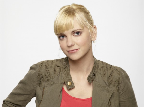 ANNA FARIS (CHRISTY)oriz