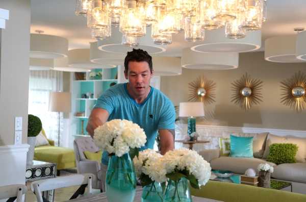 David Bromstad - Color Splash 0019_HCLRS1102ZH_96769_196911