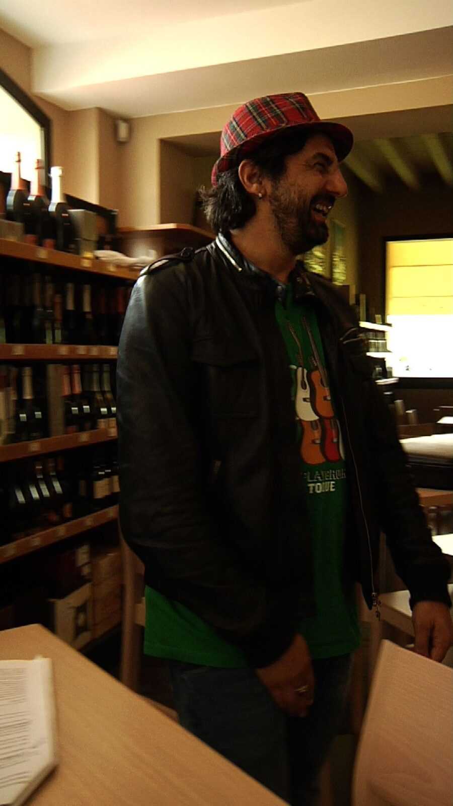 Omar Pedrini e Riccardo Rossi nella nuova puntata in Franciacorta di "Conosco un posticino" su DoveTv | Digitale terrestre: Dtti.it