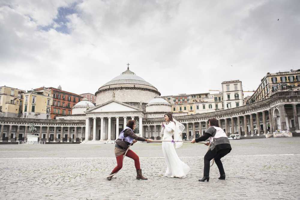 "Chi veste la sposa Mamma contro suocera" questa sera su LeiTv | Digitale terrestre: Dtti.it