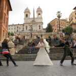 "Chi veste la sposa Mamma contro suocera" questa sera su LeiTv | Digitale terrestre: Dtti.it