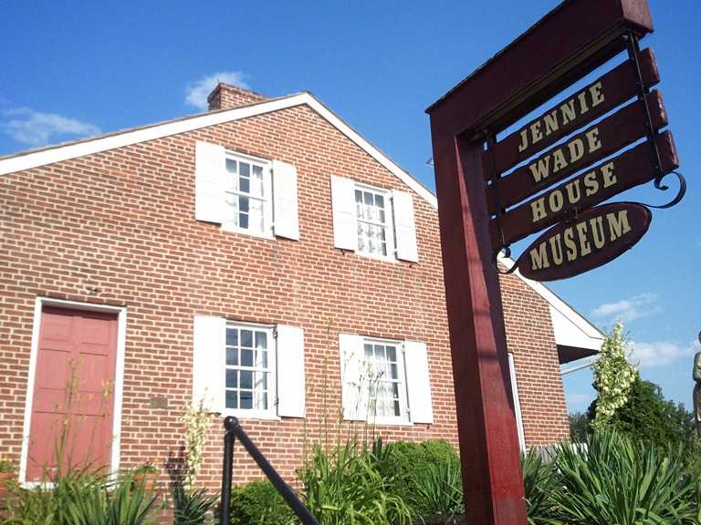 Su History arriva "La storia maledetta" | Digitale terrestre: Dtti.it