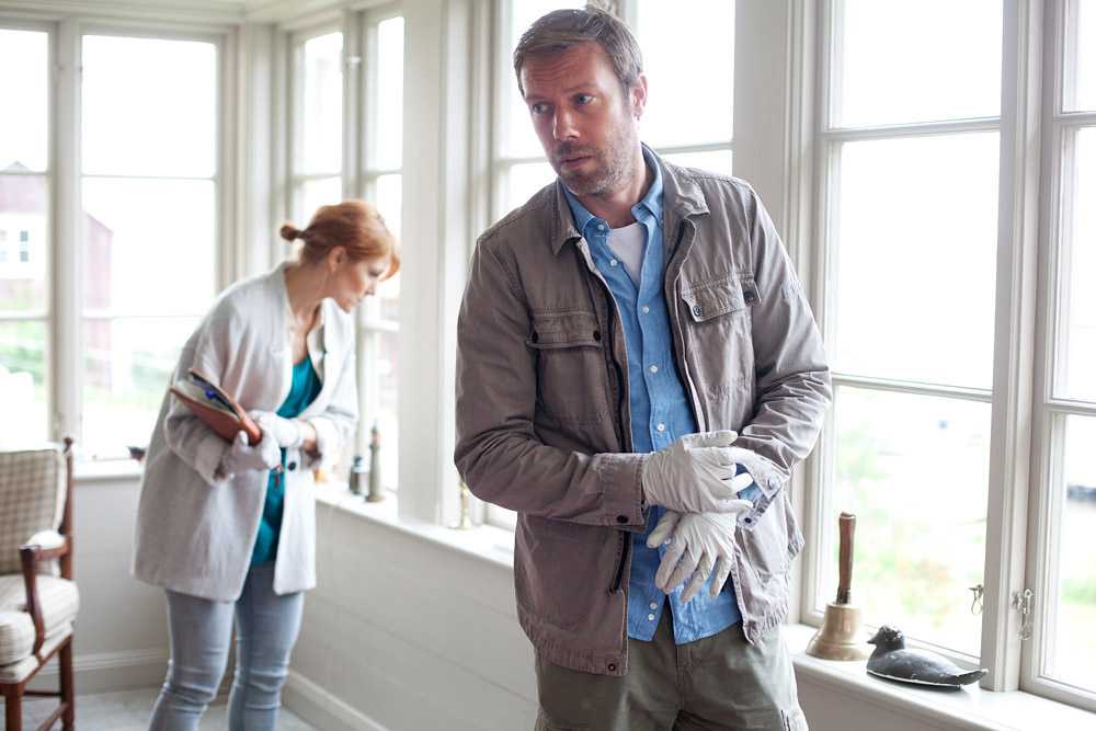 Morden i Sandhamn - I natt är du död/The Sandhamn Murders - Tonight you're dead
Sandra Andreis as Mia
Jakob Cedergren as Thomas 

Directors: Niklas Ohlson & Mattias Ohlsson 
Photo: Johan Paulin
Produced by: Filmlance International AB