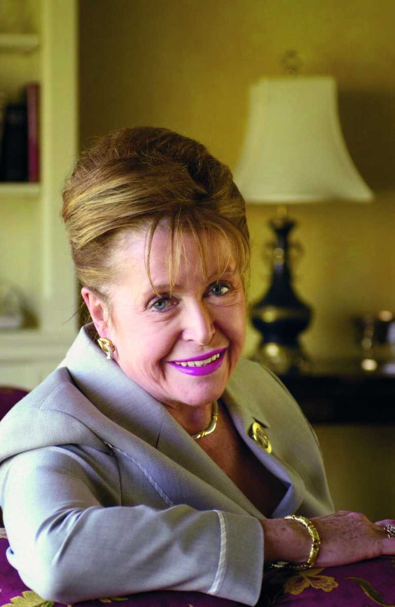 UNITED STATES - MAY 03:  Author Mary Higgins Clark in her Manhattan apartment. She's celebrating 25 years with her publisher, Simon & Shuster.  (Photo by Mitsu Yasukawa/NY Daily News Archive via Getty Images)