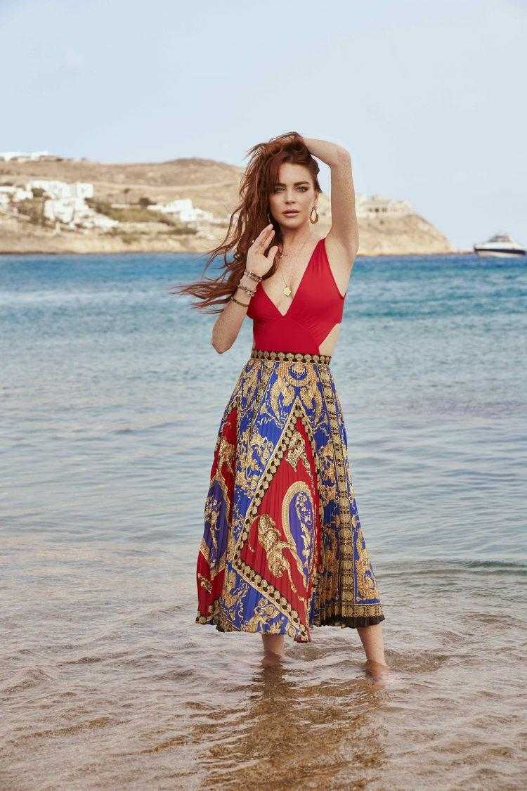 LOHAN BEACH HOUSE SEASON 1 MYKONOS GREECE GALLERY MTV 20178: Lindsay Lohan, Jonitta Wallace, Brent Marks, Sara Tariq, Mike Mulderrig, Gabi Andrews, Billy Estevez, Jules Wilson, Aristotle Polites, May Yassine, Alex Moffit, Kailah Casillas, Kyle Marve, Panos