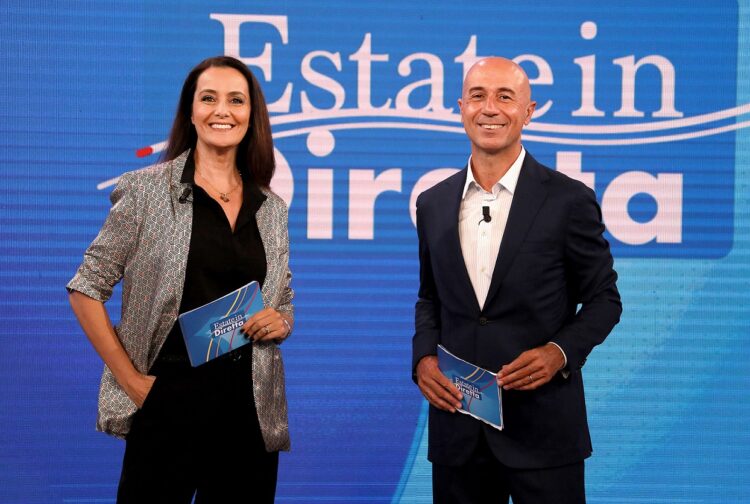 ROMA 1 LUGLIO 2021 PUNTATA DI "ESTATE IN DIRETTA"IN ONDA SU RAIUNO DAL LUNEDI AL VENERDI ALLE ORE  15 30
NELLA FOTO ROBERTA CAPUA - GIANLUCA SEMPRINI