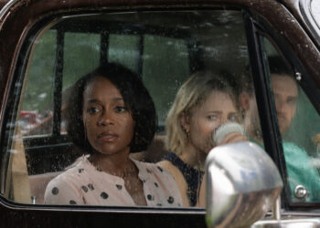GROSSE POINTE GARDEN SOCIETY -- "Pilot" Episode -- Pictured: (l-r) Aja Naomi King as Catherine, AnnaSophia Robb as Alice, Ben Rappaport as Brett -- (Photo by: Steve Swisher/NBC)